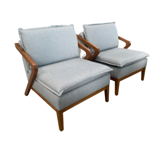 Jogo de Poltronas Sephora com Tecido Linho cor Cinza Base Madeira Clara - SOB ENCOMENDA